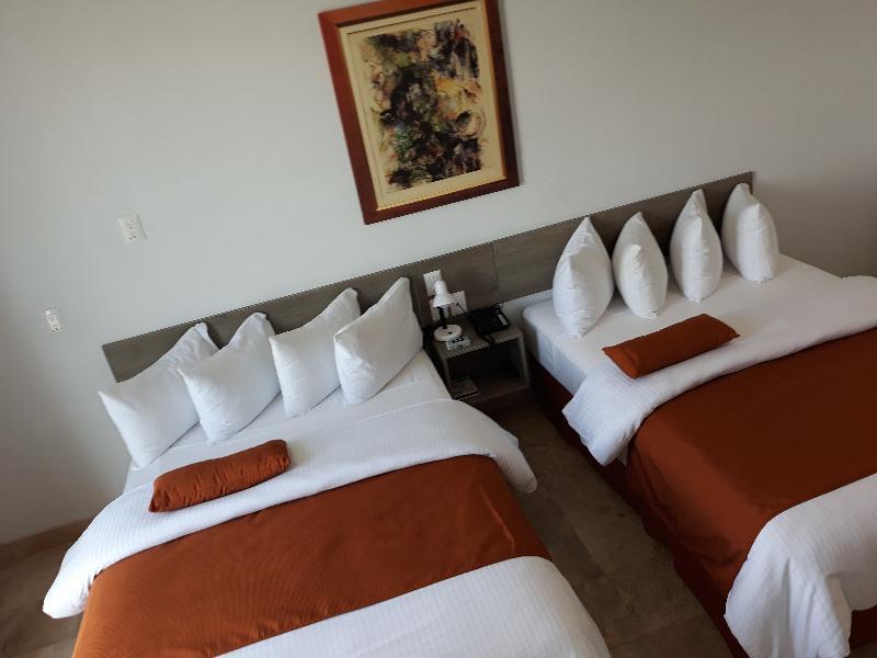 Memora Hotel & Villas Чапала Экстерьер фото